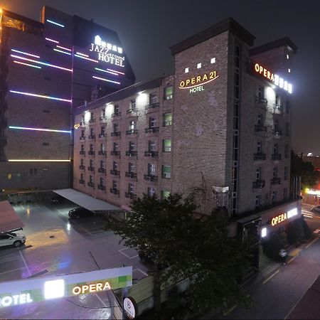 Opera 21 Hotel Jeonju Extérieur photo