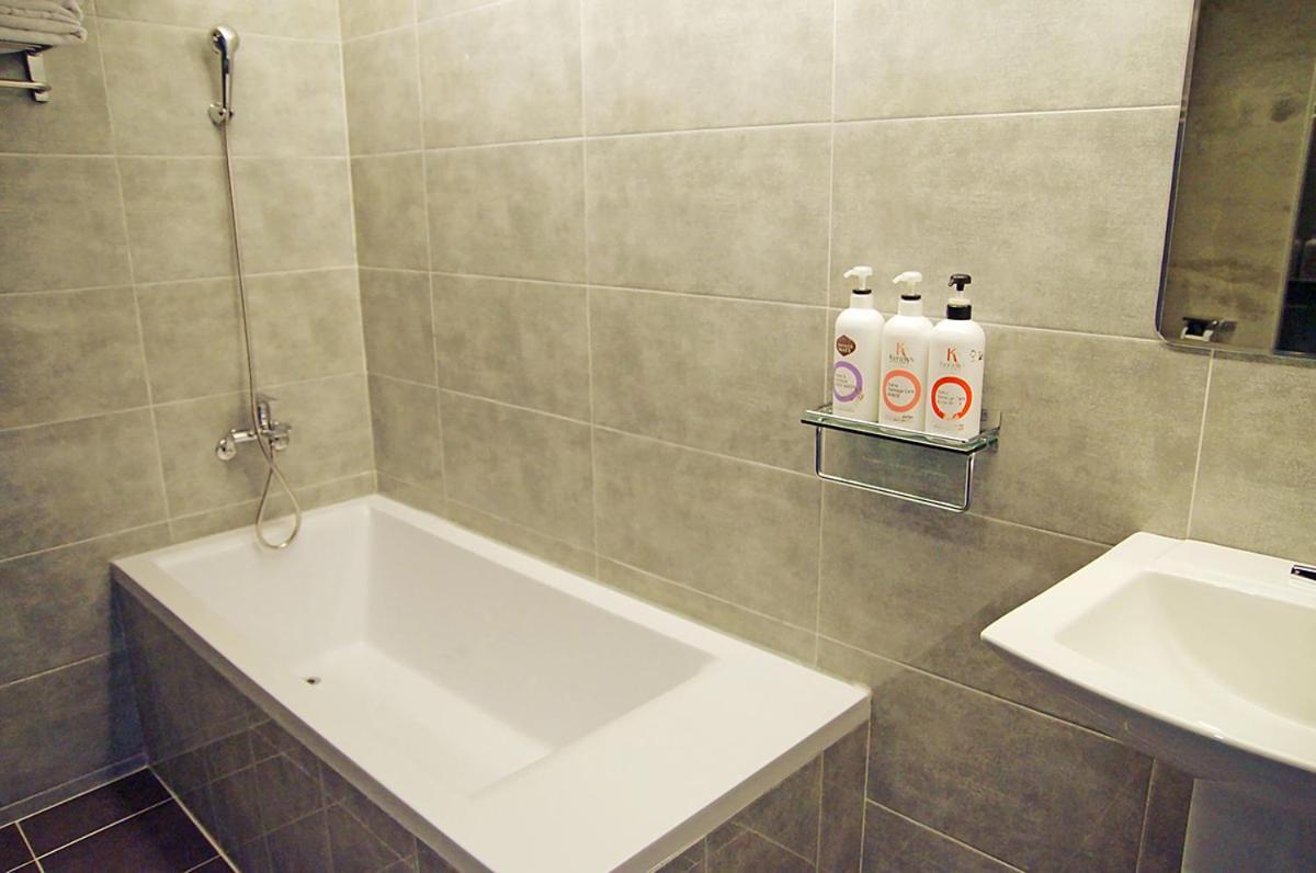 Opera 21 Hotel Jeonju Extérieur photo