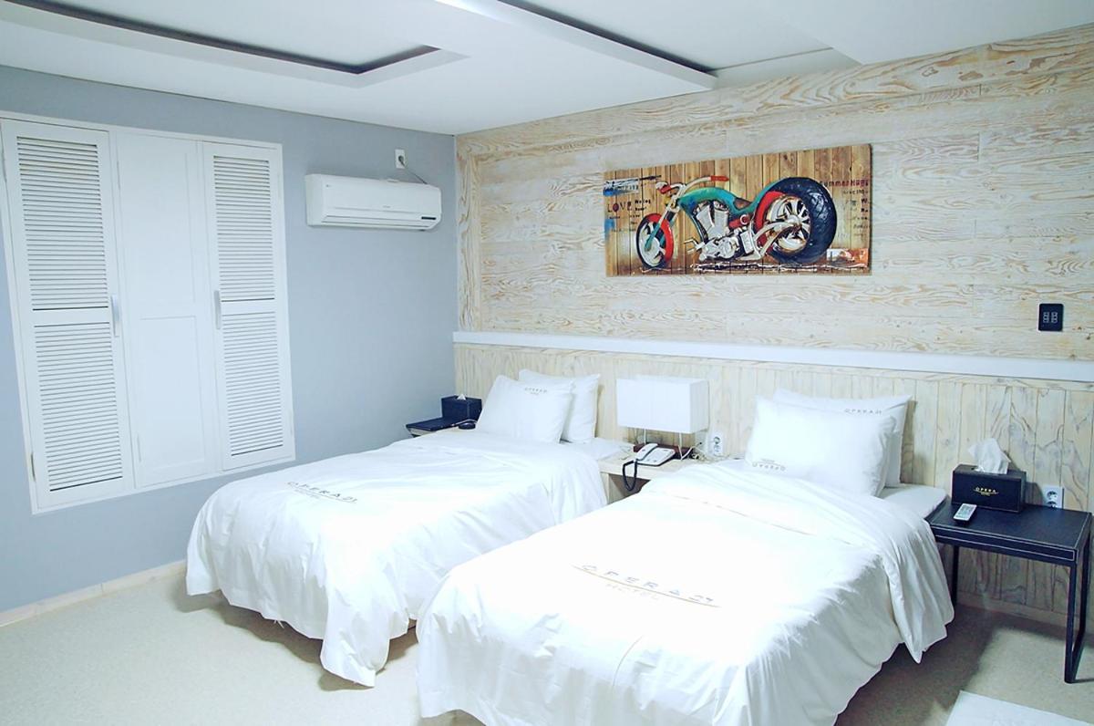 Opera 21 Hotel Jeonju Extérieur photo