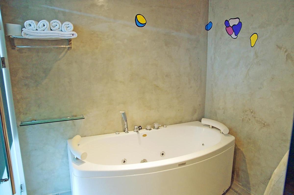 Opera 21 Hotel Jeonju Extérieur photo