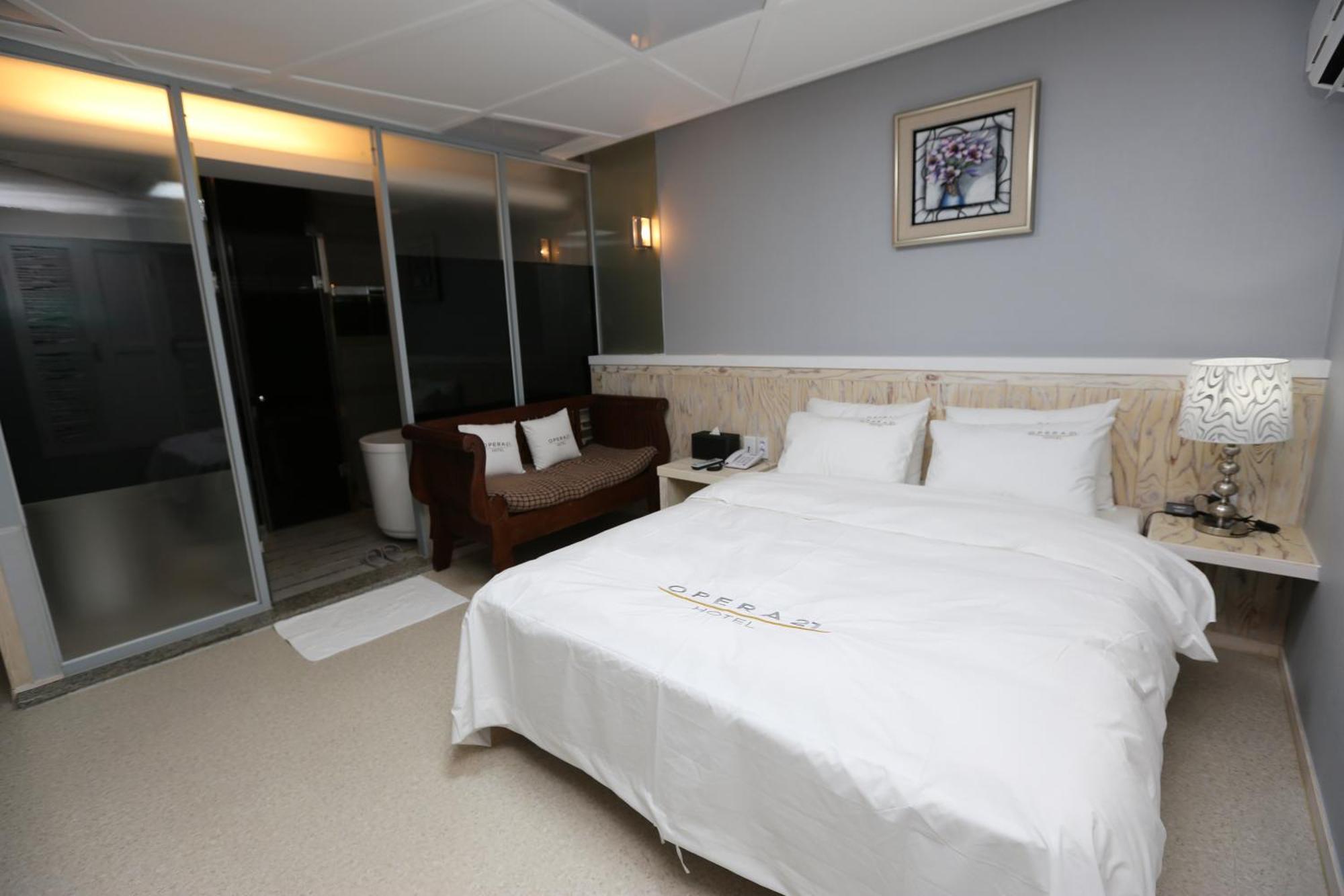 Opera 21 Hotel Jeonju Extérieur photo