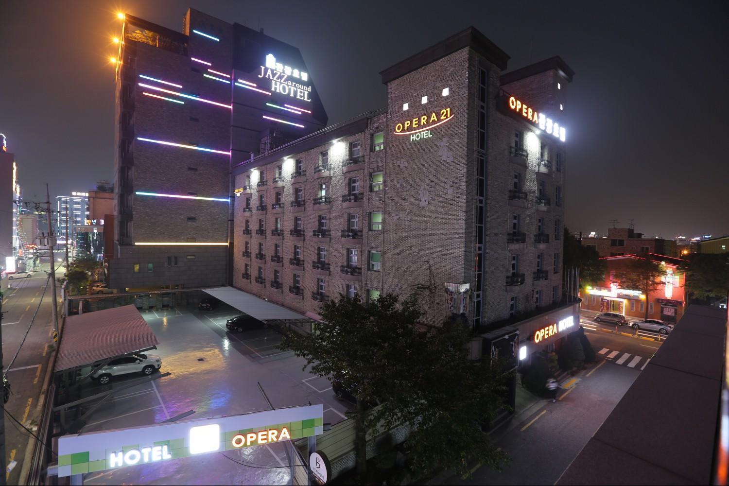 Opera 21 Hotel Jeonju Extérieur photo