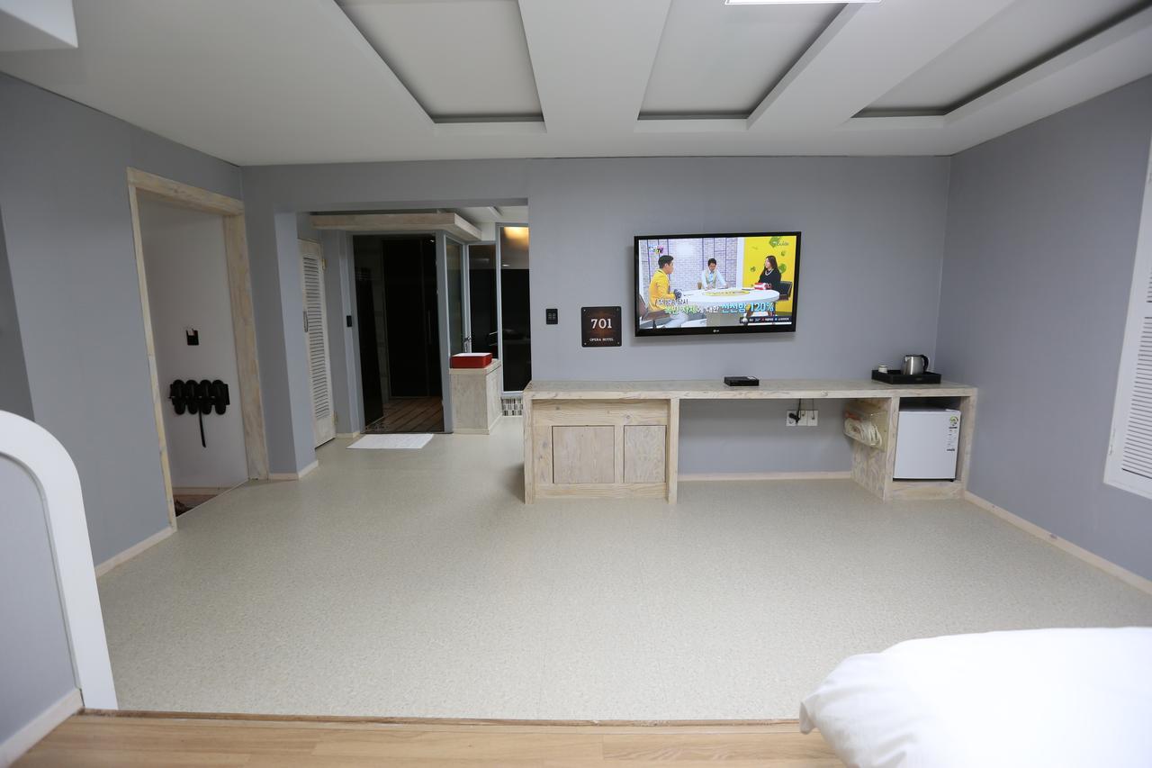 Opera 21 Hotel Jeonju Extérieur photo