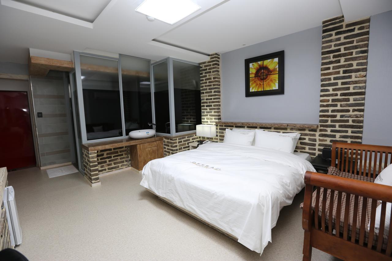 Opera 21 Hotel Jeonju Extérieur photo