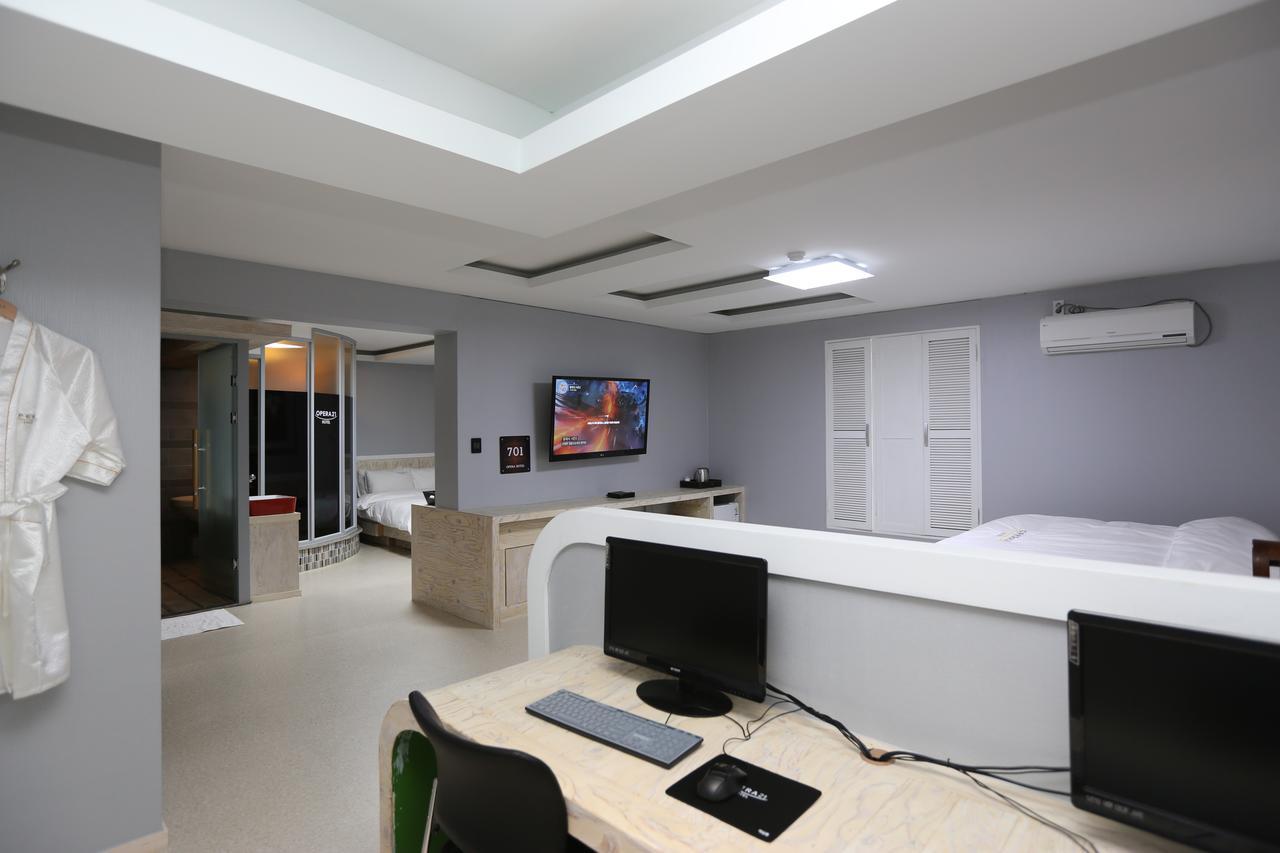 Opera 21 Hotel Jeonju Extérieur photo
